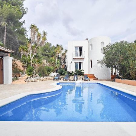 Villa Mercedes Кала Лонга Екстериор снимка