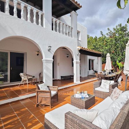 Villa Mercedes Кала Лонга Екстериор снимка