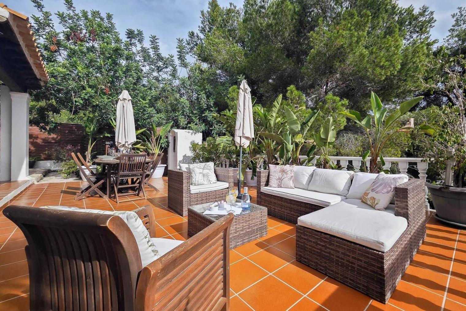 Villa Mercedes Кала Лонга Екстериор снимка