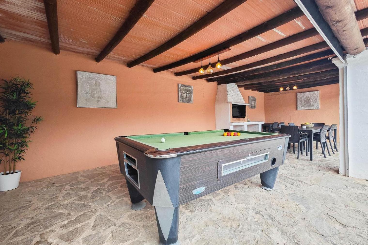 Villa Mercedes Кала Лонга Екстериор снимка