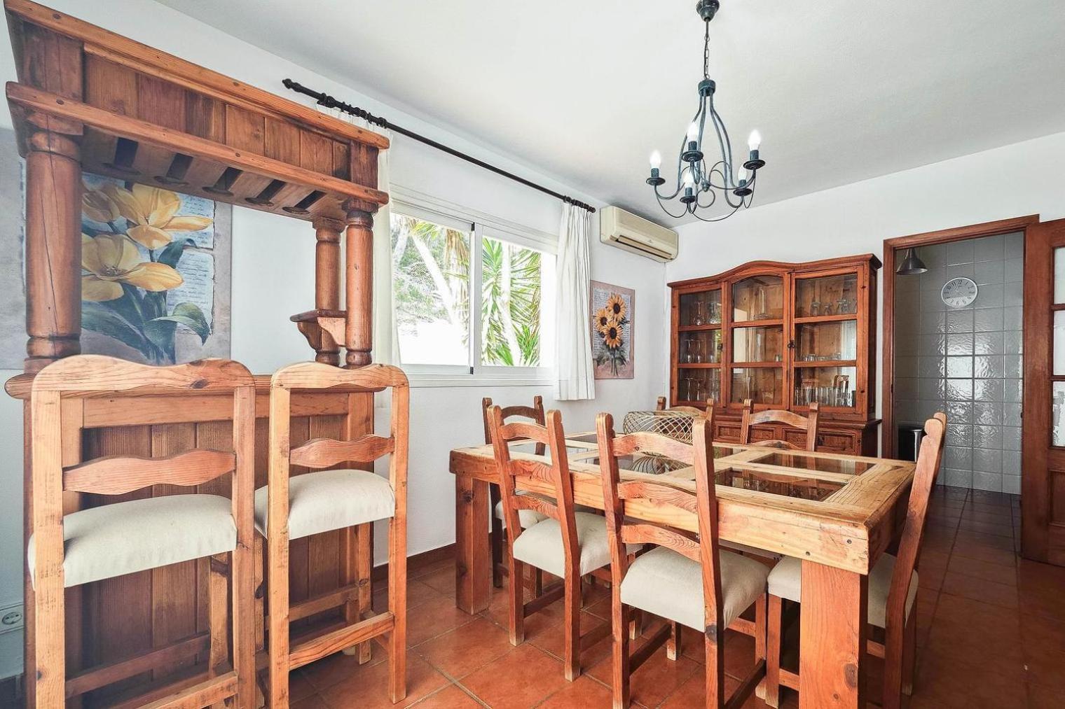 Villa Mercedes Кала Лонга Екстериор снимка